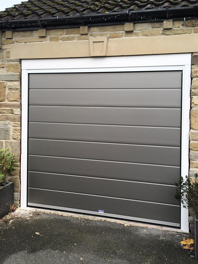 Medium Ribbed Insulated Sectional Garage Door, Preston