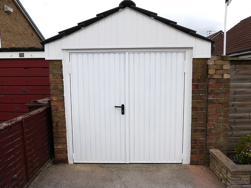 White Side Hinged Garage Door, Hull